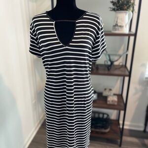 Vibe sportswear short sleeve black/white striped dress - size 2x - never worn!